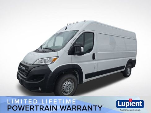 Used 2025 RAM ProMaster 2500 w/ Convenience Group FWD image 9