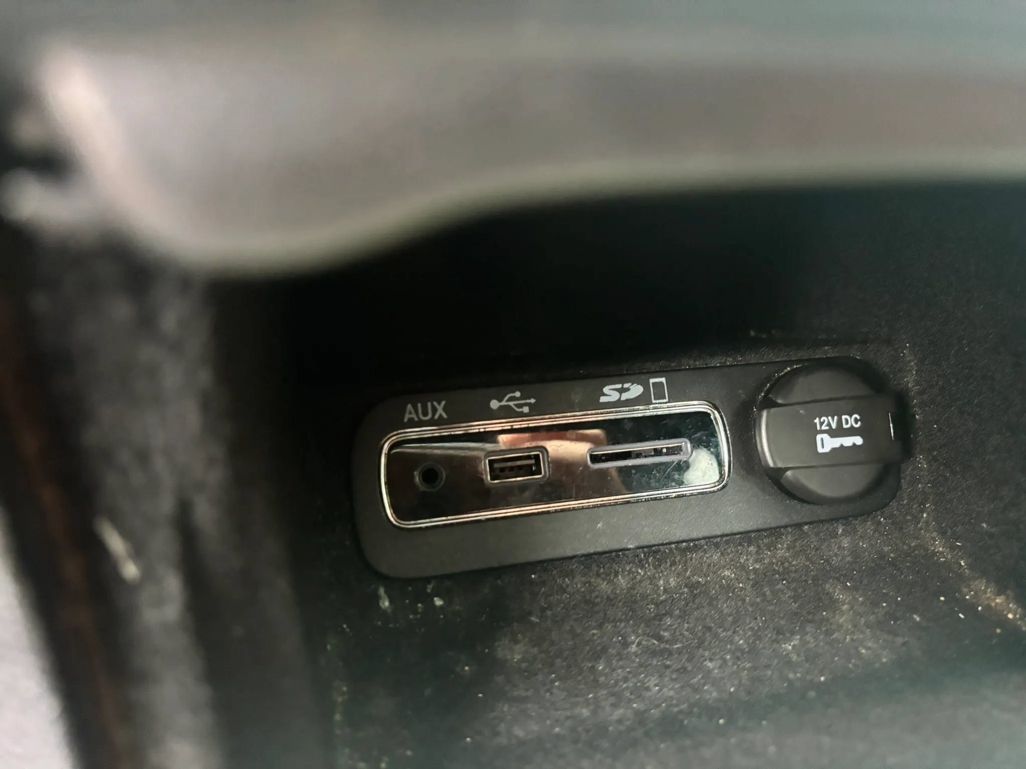 Used 2014 Jeep Grand Cherokee Limited AWD/4WD image 16
