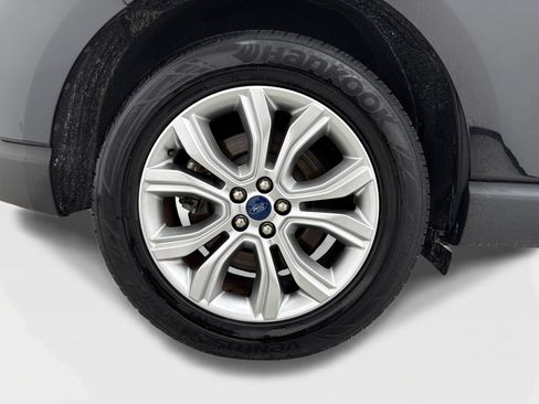 Used 2022 Ford Edge Titanium AWD/4WD image 47