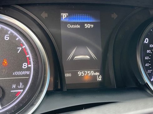 Used 2018 Toyota Camry SE image 36