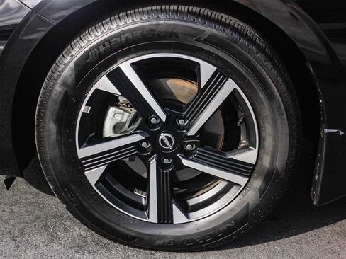 Certified 2025 Nissan Sentra SV w/ Trunk Package image 11