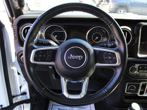 Used 2022 Jeep Gladiator Overland w/ Popular Equipment Package image 15