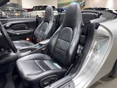 Used 2004 Porsche 911 Carrera 4 image 9