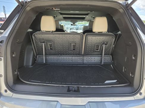 Certified 2023 Chevrolet Traverse Premier w/ LPO, Floor Liner Package FWD image 18