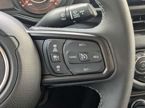 Used 2026 Jeep Wrangler Sport AWD/4WD image 17