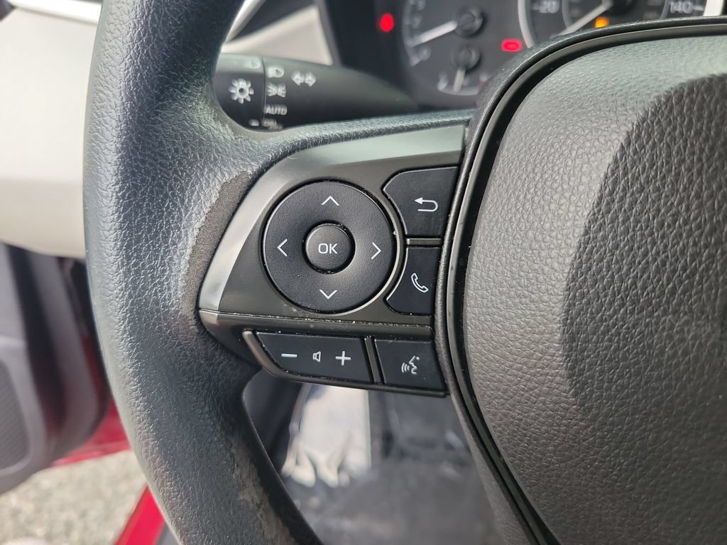 Used 2022 Toyota Corolla LE FWD image 18