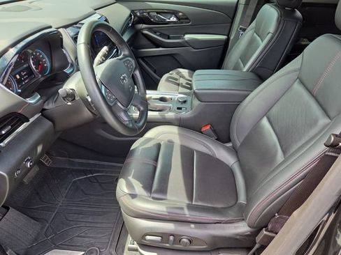Used 2023 Chevrolet Traverse RS FWD image 11