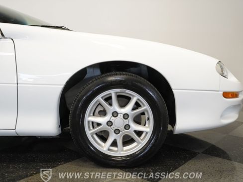 Used 2001 Chevrolet Camaro Z28 w/ Preferred Equipment Group image 36