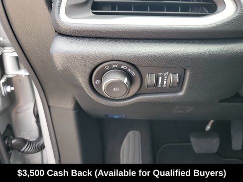 New 2026 Chrysler Pacifica Select FWD image 32