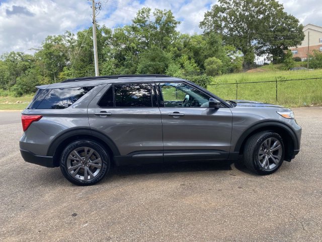 Used 2023 Ford Explorer XLT w/ Equipment Group 202A RWD image 10