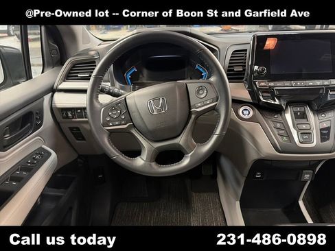 Used 2023 Honda Odyssey EX-L image 16