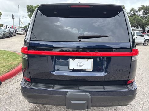 Used 2025 Lexus GX 550 w/ Cold Area Package AWD/4WD image 4