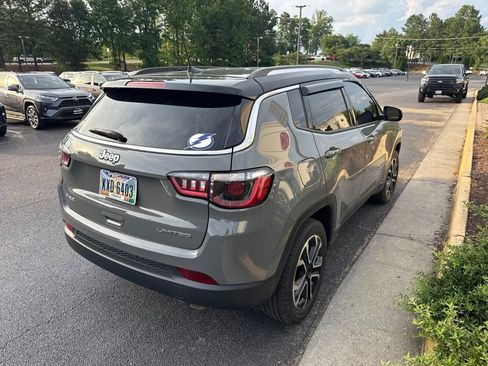 Used 2022 Jeep Compass Limited AWD/4WD image 2