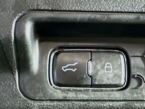 Used 2020 Ford Explorer 2WD w/ Class III Trailer Tow Package image 31