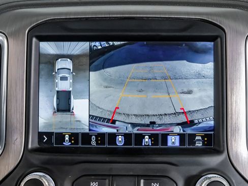 Used 2023 GMC Sierra 3500 Denali w/ Denali Ultimate Package image 21