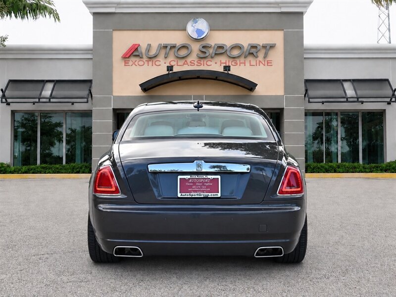 Used 2011 Rolls-Royce Ghost RWD image 3