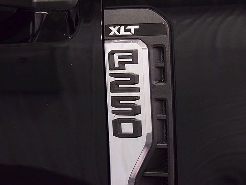 New 2026 Ford F250 XLT w/ XLT Premium Package image 12