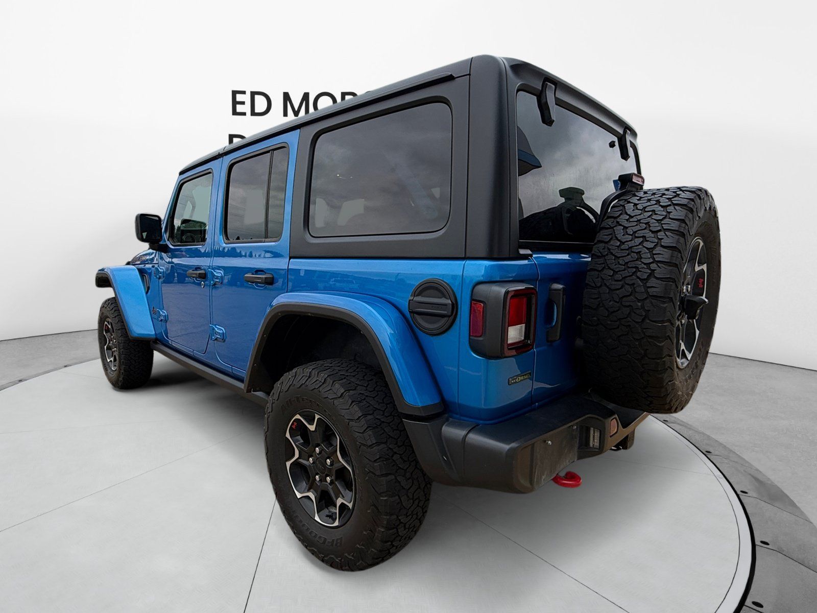 Used 2023 Jeep Wrangler Unlimited Rubicon AWD/4WD image 3
