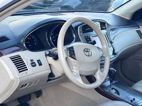 Used 2011 Toyota Avalon image 16