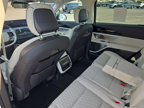 New 2026 Lincoln Nautilus Black Label AWD/4WD image 9