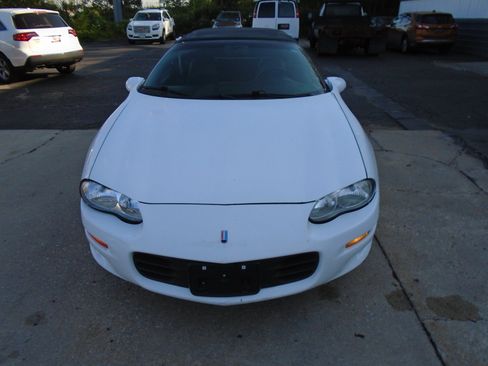 Used 2002 Chevrolet Camaro Z28 RWD image 7