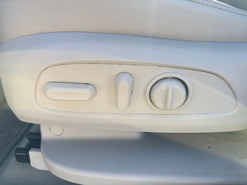 Used 2022 GMC Acadia Denali w/ Denali Technology Package image 19