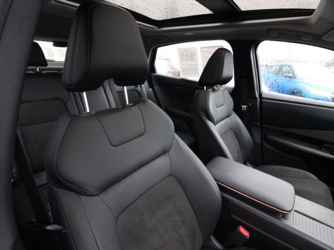Certified 2023 Nissan Ariya FWD image 21