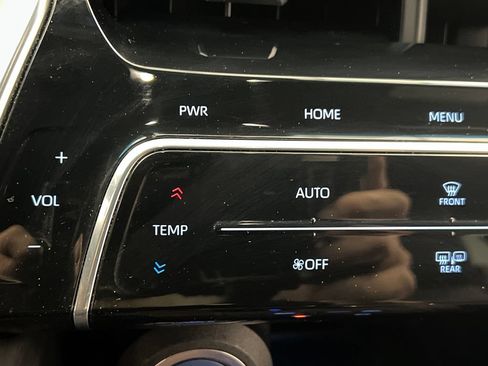 Used 2022 Toyota Venza Limited AWD/4WD image 53