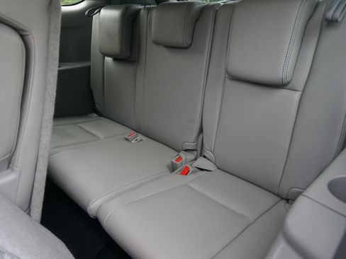 Used 2017 Toyota Highlander XLE AWD/4WD image 16