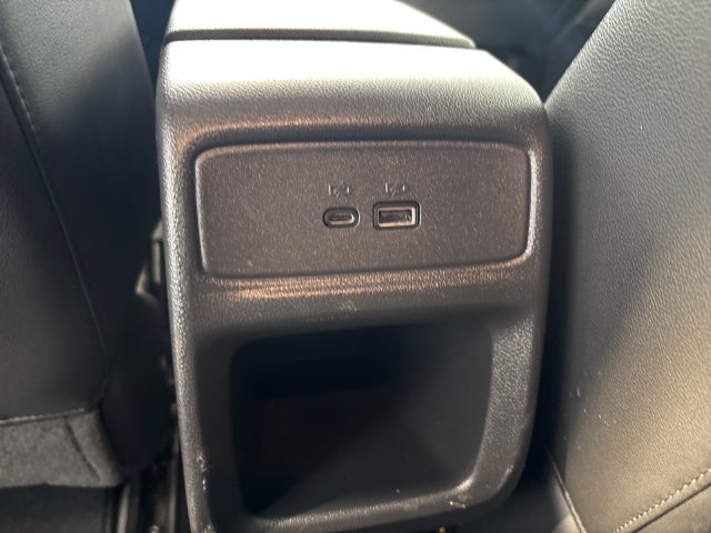 Used 2025 Chevrolet Trax LT FWD image 19