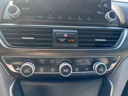 Used 2018 Honda Accord LX image 28