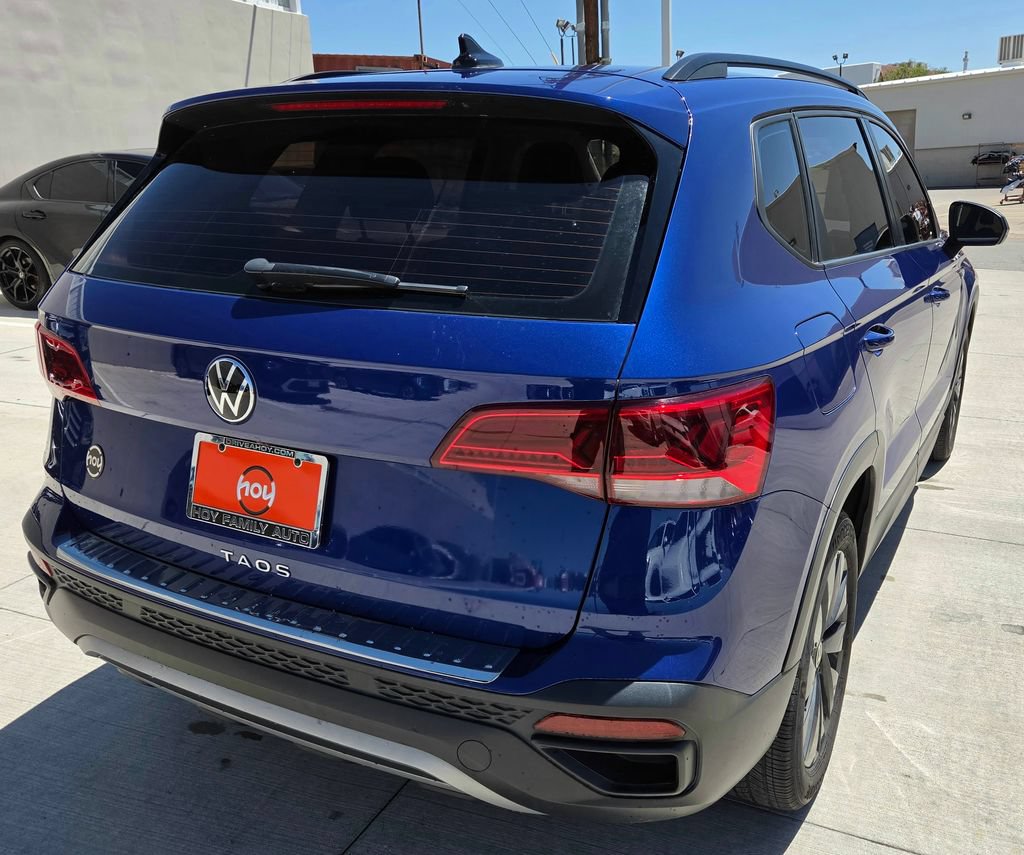 Certified 2024 Volkswagen Taos S w/ MDO Package FWD image 8