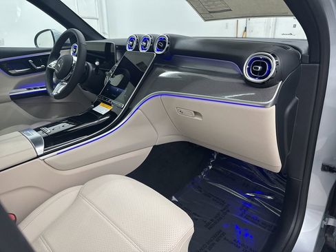 Used 2026 Mercedes-Benz GLC 300 image 28