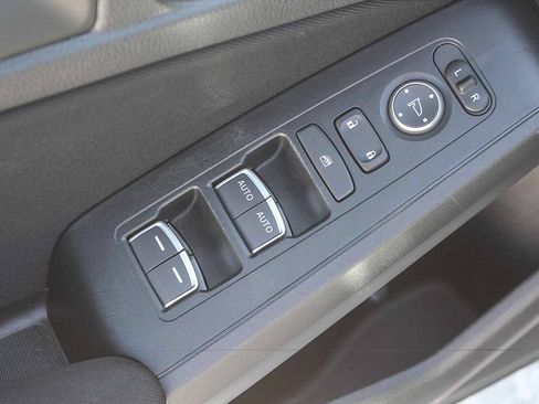 Certified 2025 Honda Civic LX image 21