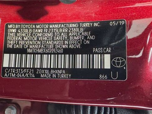 Used 2019 Toyota C-HR XLE image 35