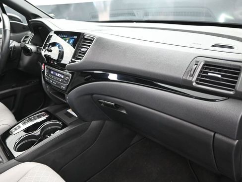 Used 2019 Honda Passport Elite image 25