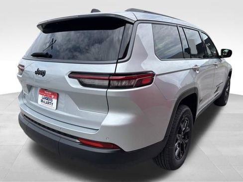New 2026 Jeep Grand Cherokee L 2WD image 5