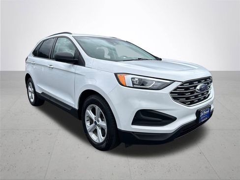 Used 2020 Ford Edge SE image 5
