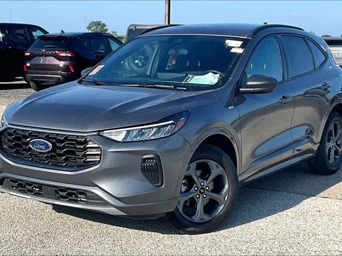 Used 2024 Ford Escape ST-Line w/ Tech Pack #1 AWD/4WD image 7