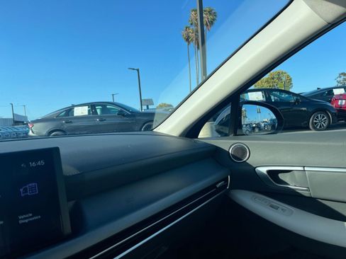Used 2025 Hyundai Sonata SEL FWD image 36