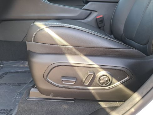 New 2026 Jeep Grand Cherokee Limited Reserve image 24