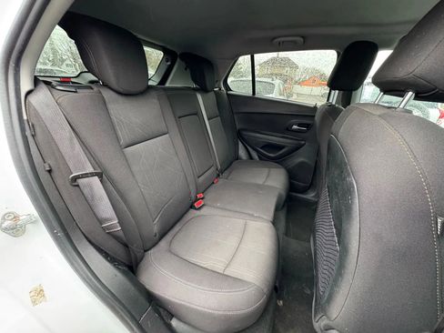 Used 2020 Chevrolet Trax LT AWD/4WD image 10