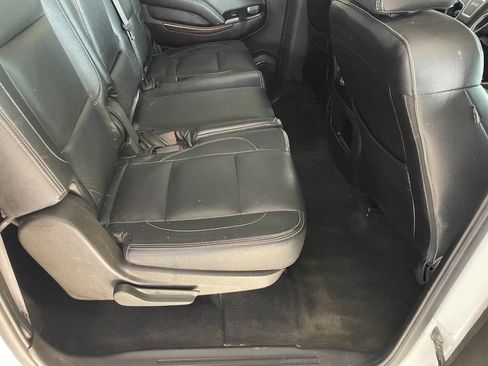 Used 2016 GMC Yukon XL SLE w/ Convenience Package image 27