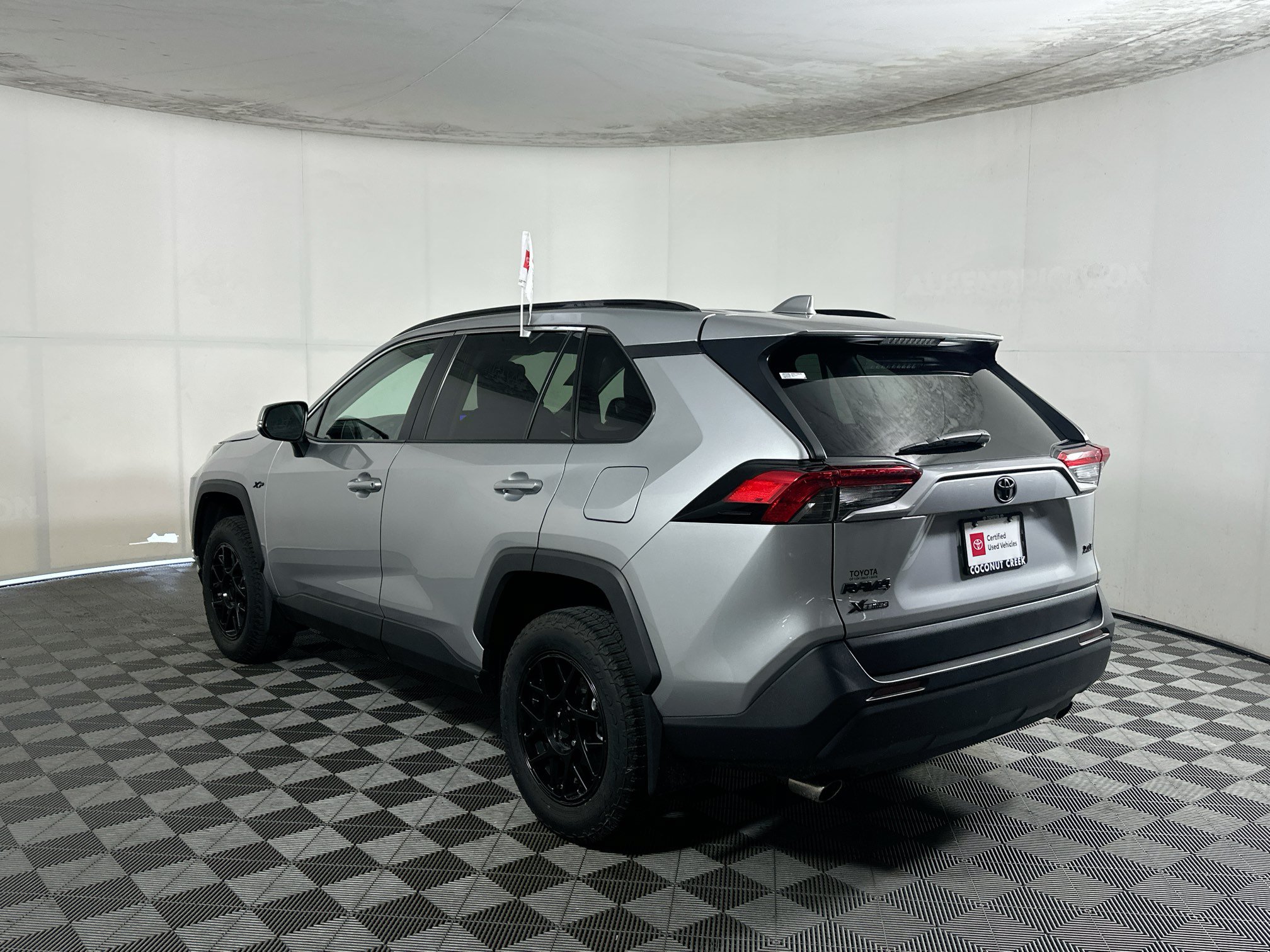 Certified 2024 Toyota RAV4 XLE FWD image 5