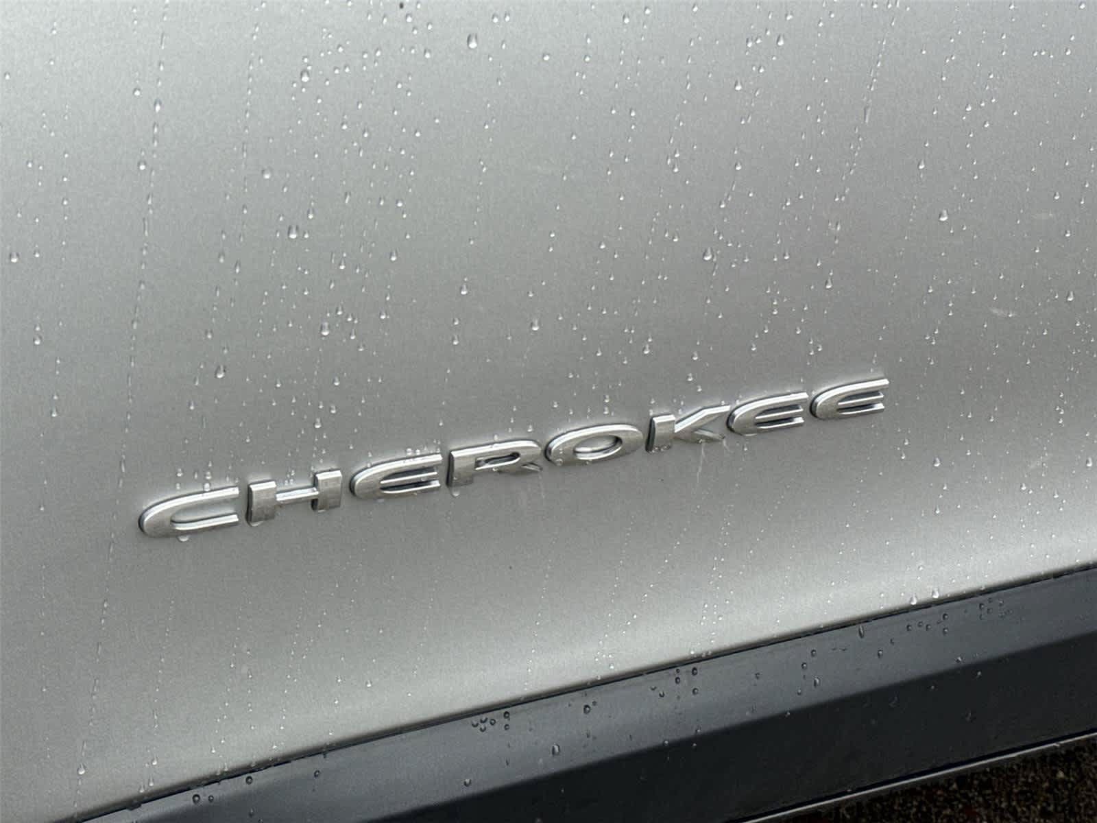 Used 2019 Jeep Cherokee Limited AWD/4WD image 11