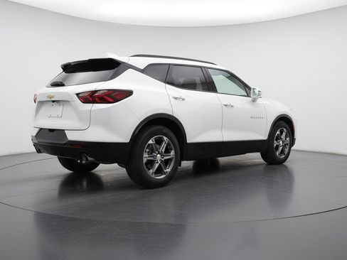 Used 2025 Chevrolet Blazer LT image 9