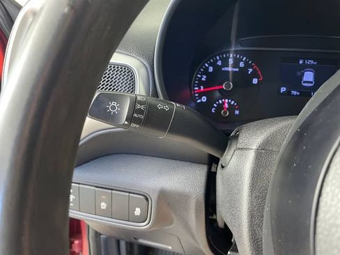 Used 2022 Kia Soul LX FWD image 12