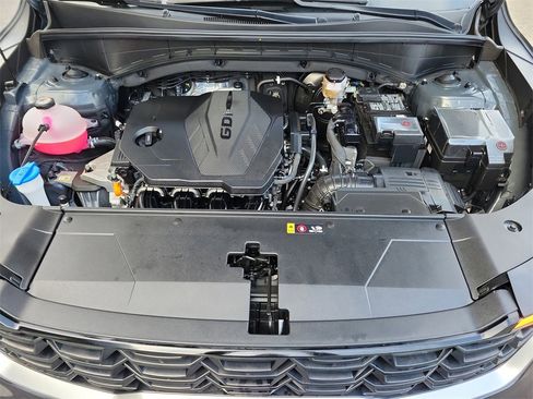 Used 2025 Kia Sorento LX image 41