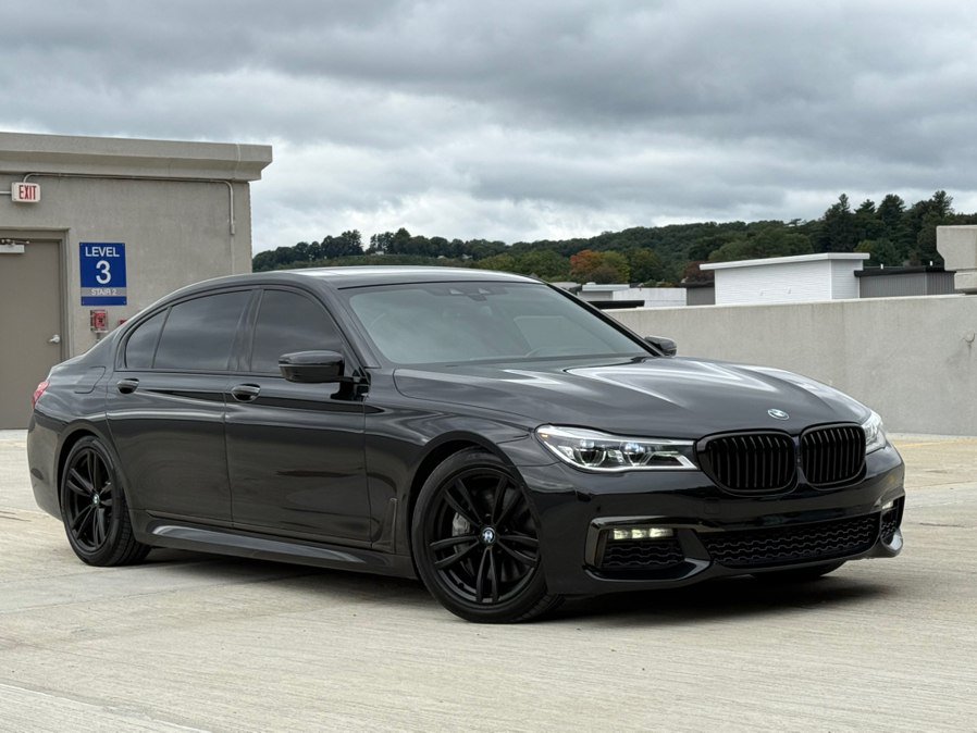 Used 2018 BMW 750i xDrive AWD/4WD image 8