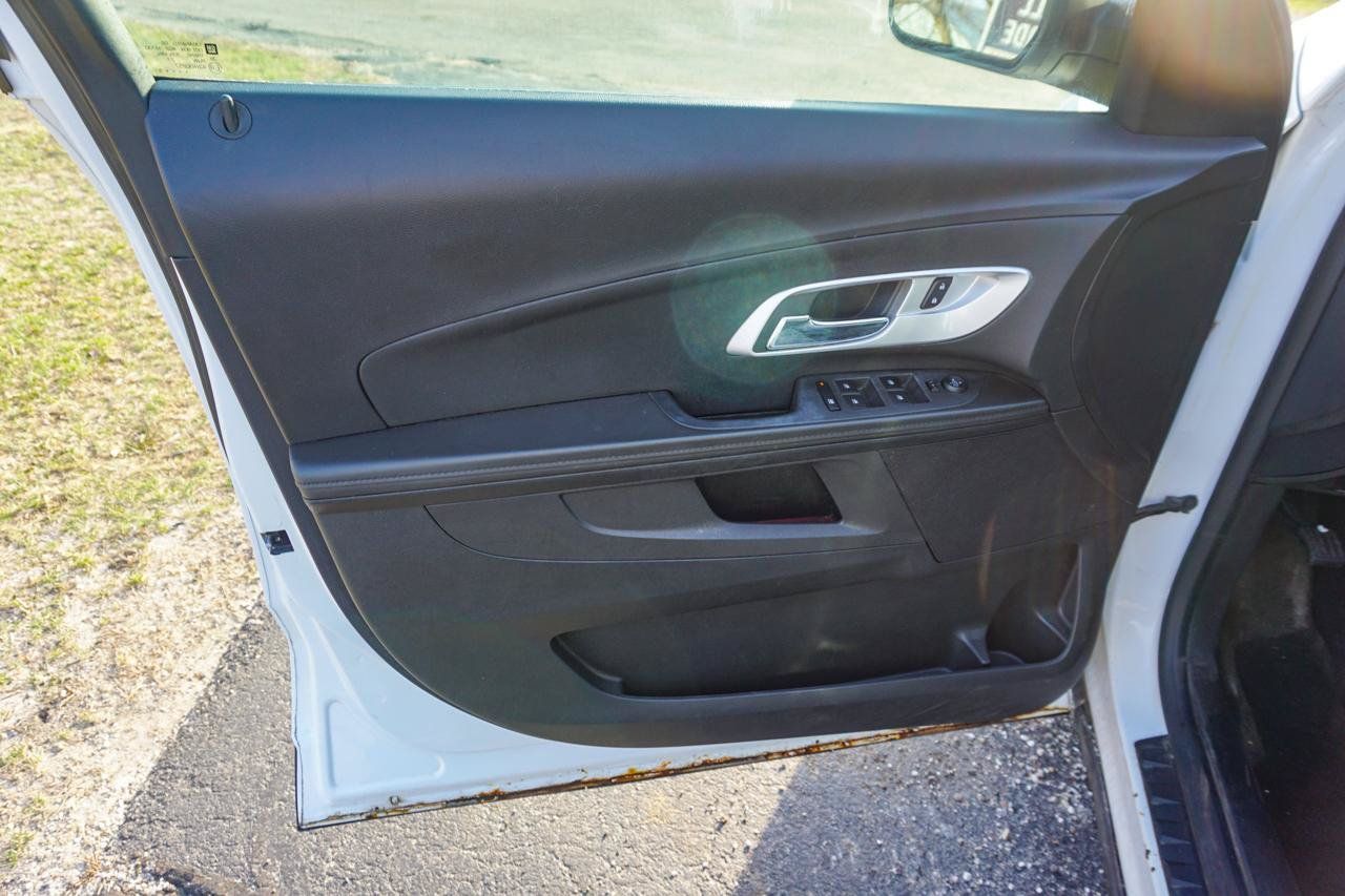 Used 2013 Chevrolet Equinox LS FWD image 25